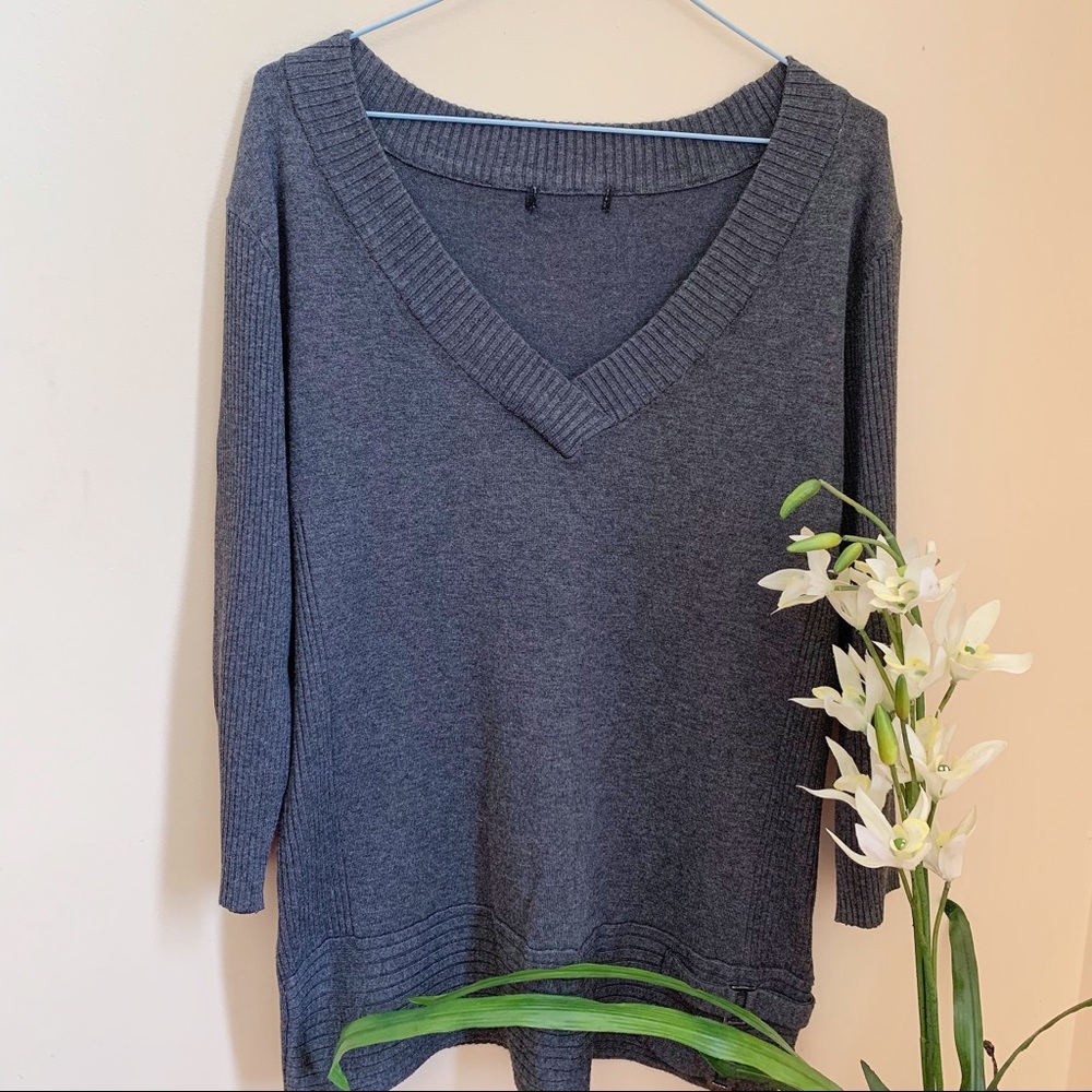 V-neck sweater